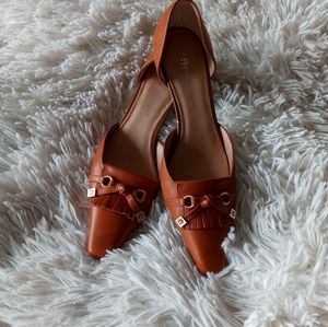 Etienne Aigner Tan 7M